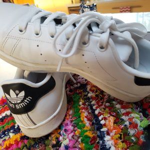 Adidas Stan Smith white tennis shoe